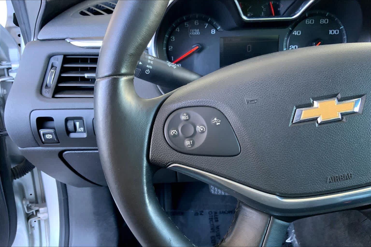 Used 2015 Chevrolet Impala LTZ FWD image 24