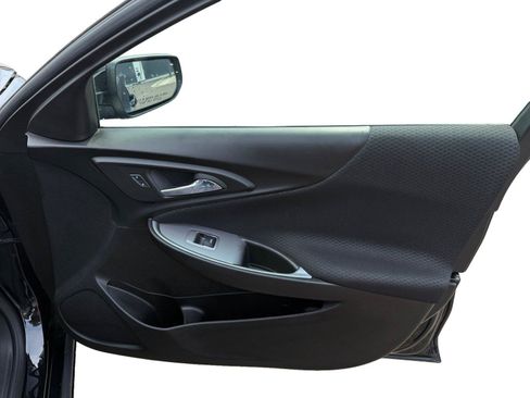 Used 2023 Chevrolet Malibu LT FWD image 23