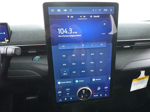 Used 2025 Ford Mustang Mach-E Premium image 17