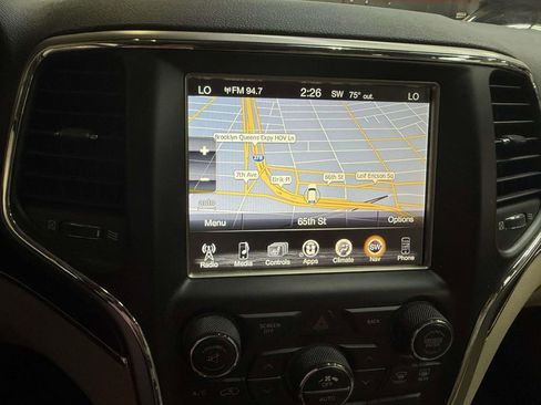 Used 2017 Jeep Grand Cherokee Limited AWD/4WD image 26
