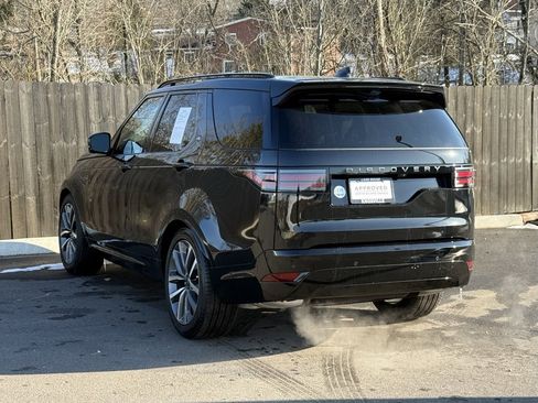 Certified 2025 Land Rover Discovery Dynamic SE image 3
