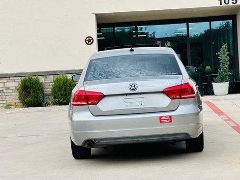 Used 2013 Volkswagen Passat 2.5 SE FWD image 8