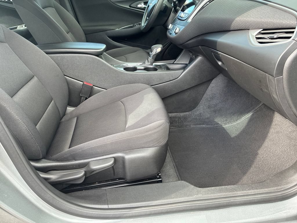 Used 2025 Chevrolet Malibu LT FWD image 27