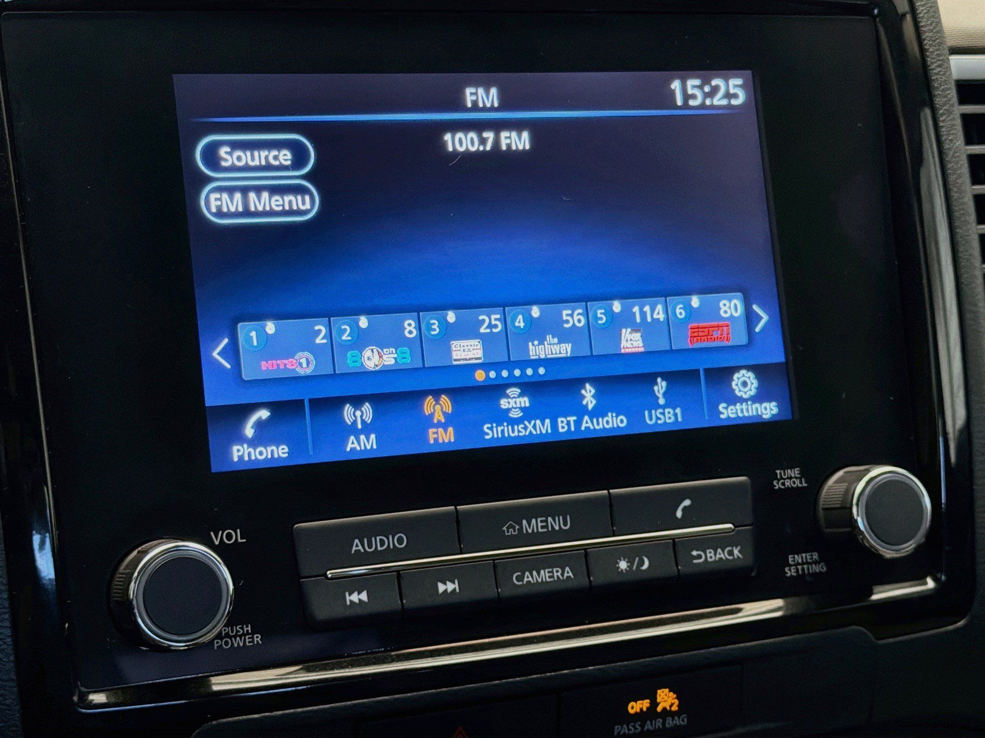 Used 2022 Nissan Frontier SV w/ Technology Package RWD image 9