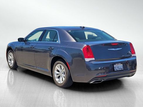 Used 2023 Chrysler 300 Touring RWD image 6