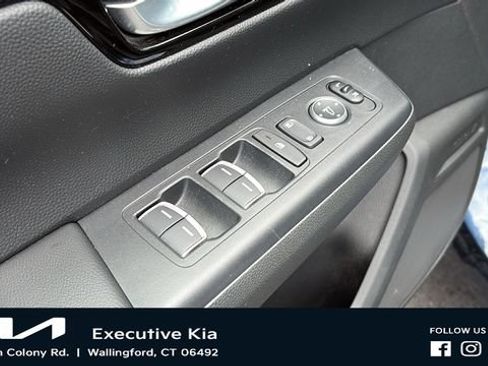 Used 2023 Honda CR-V EX-L image 10