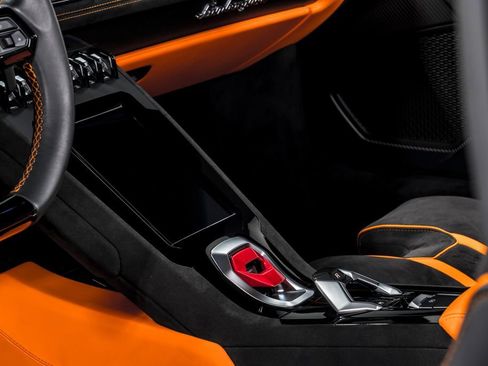 Used 2023 Lamborghini Huracan Tecnica image 22