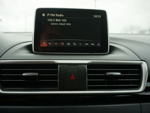 Used 2016 MAZDA MAZDA3 i Sport w/ Preferred Equipment Package image 28