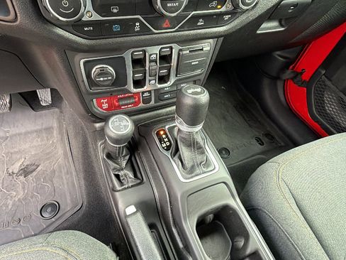 Used 2025 Jeep Wrangler Unlimited Sport S 4xe AWD/4WD image 30