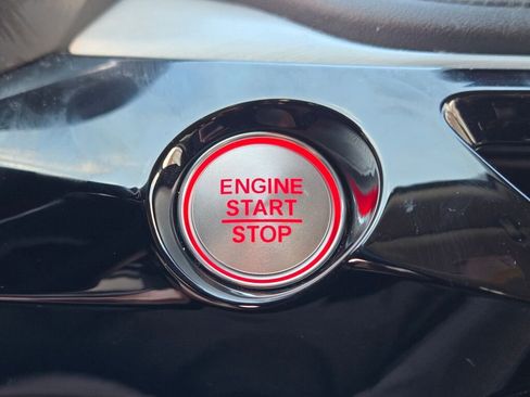 Used 2025 Acura MDX w/ Technology Package image 39