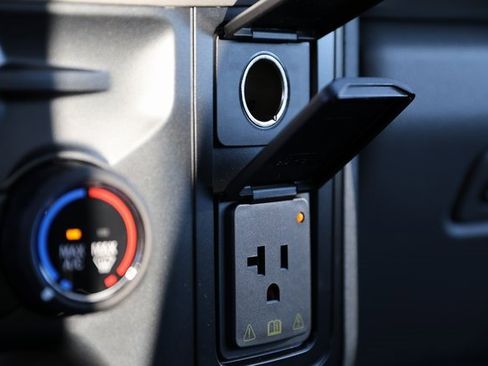 Used 2024 Ford F550 4x4 SuperCab Super Duty w/ Snow Plow Prep Package image 21