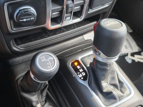 New 2026 Jeep Gladiator Sport image 18