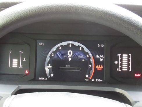 Certified 2025 Toyota Tacoma SR5 AWD/4WD image 24