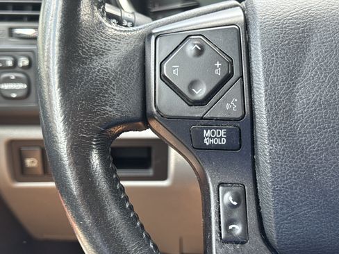 Used 2018 Toyota Sequoia Platinum AWD/4WD image 15