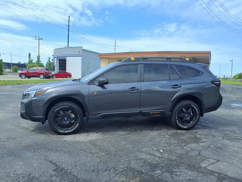 Used 2025 Subaru Outback Wilderness AWD/4WD image 23