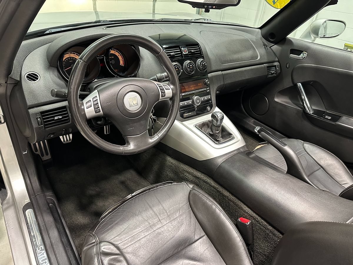Used 2008 Saturn Sky Red Line RWD image 17