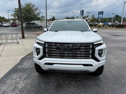Used 2023 GMC Canyon Denali AWD/4WD image 2