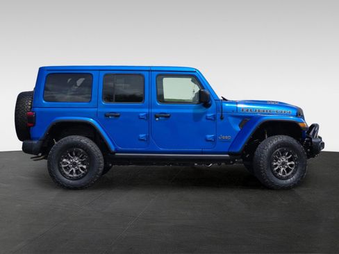 Used 2022 Jeep Wrangler Unlimited Rubicon w/ Trailer Tow Package AWD/4WD image 4