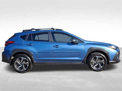 Used 2024 Subaru Crosstrek 2.0i Premium image 8