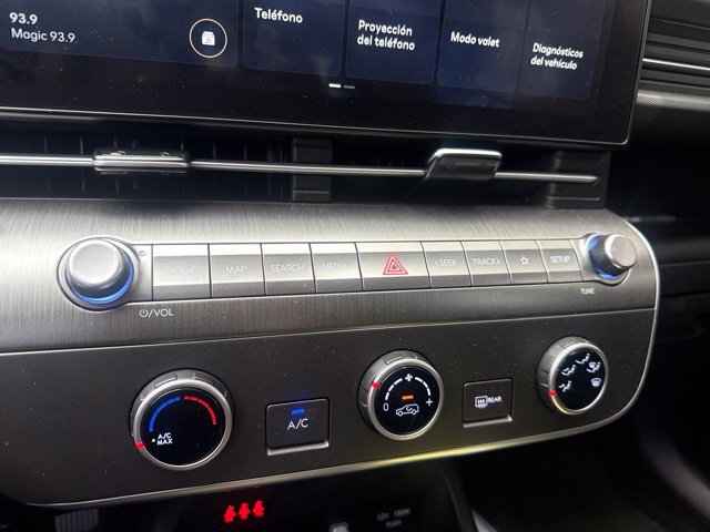Used 2025 Hyundai Kona SE FWD image 17