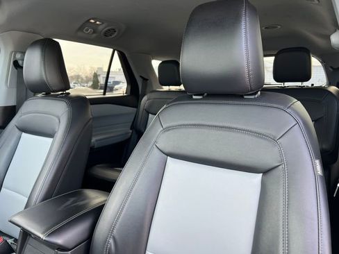 Used 2023 Ford Explorer XLT w/ Equipment Group 202A image 16