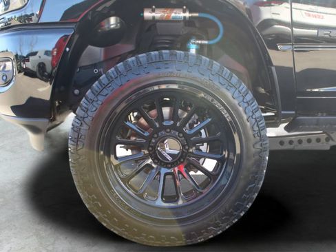 New 2025 RAM 2500 Laramie AWD/4WD image 17