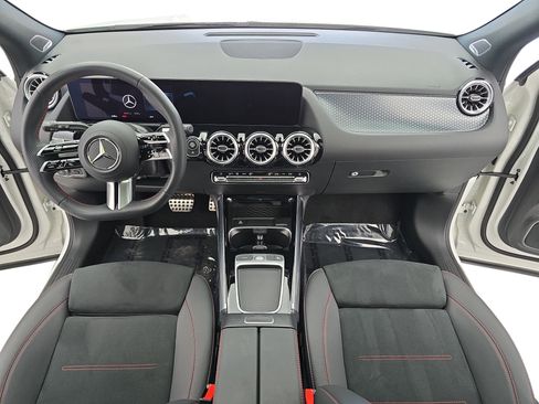 Used 2025 Mercedes-Benz GLA 250 GLA 250 image 9
