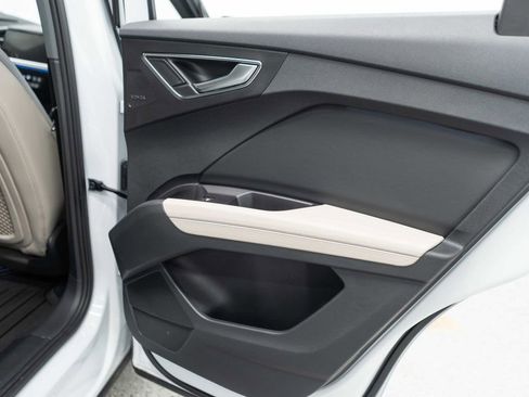 Used 2022 Audi Q4 e-tron Prestige image 29