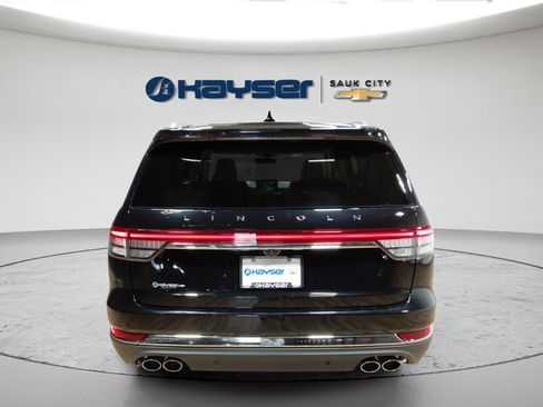 Used 2024 Lincoln Aviator AWD w/ Premium Package image 6