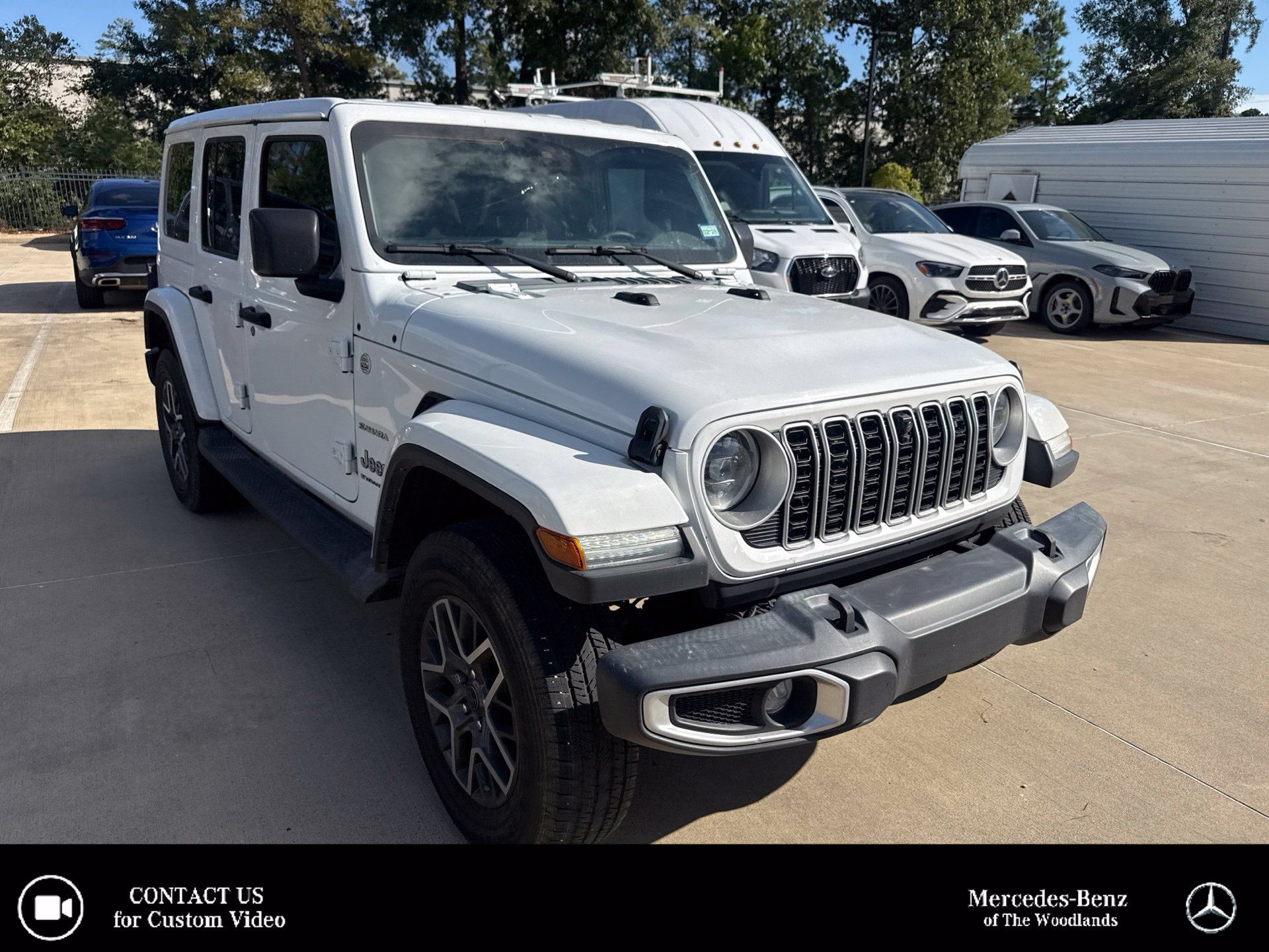 Used 2024 Jeep Wrangler Unlimited Sahara w/ Technology Group AWD/4WD image 1