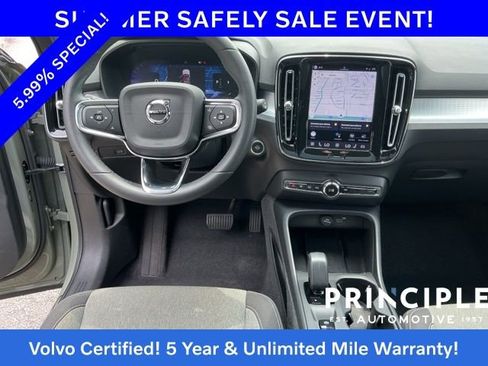 Certified 2024 Volvo XC40 B5 Core AWD/4WD image 17