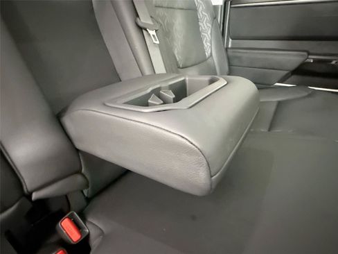 Used 2023 Toyota Tundra Limited w/ Power Package AWD/4WD image 39