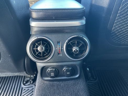 Used 2018 Kia Stinger GT image 14