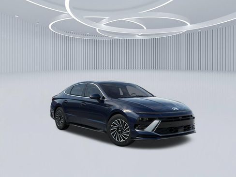 New 2026 Hyundai Sonata Limited FWD image 2