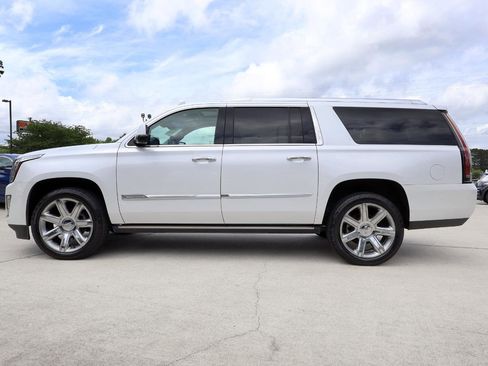 Used 2016 Cadillac Escalade ESV Premium AWD/4WD image 3