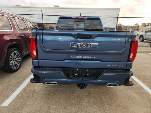 Used 2025 GMC Sierra 1500 Denali Ultimate AWD/4WD image 5