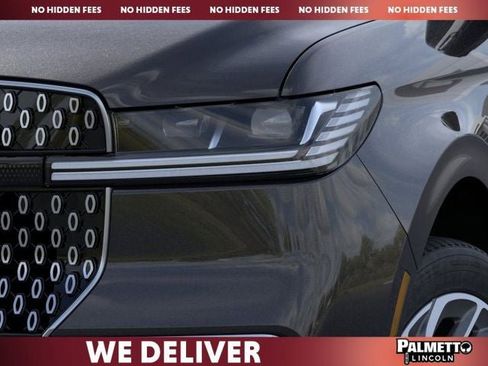 New 2026 Lincoln Navigator L Reserve AWD/4WD image 18