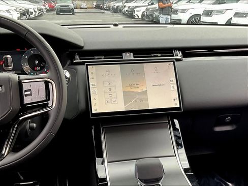 New 2025 Land Rover Range Rover Velar Dynamic SE AWD/4WD image 6