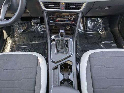 New 2026 Volkswagen Taos SE FWD image 19