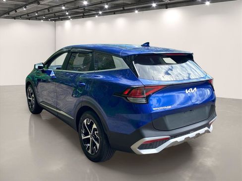 Certified 2023 Kia Sportage EX FWD image 6