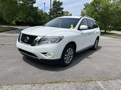 Used 2014 Nissan Pathfinder SV AWD/4WD image 3