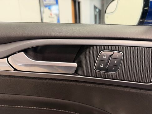 Used 2015 Ford Fusion Titanium image 18