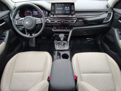 Used 2021 Kia Seltos EX image 15