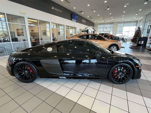 Used 2020 Audi R8 V10 image 2