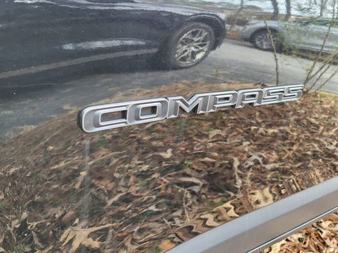 Used 2024 Jeep Compass Trailhawk image 11