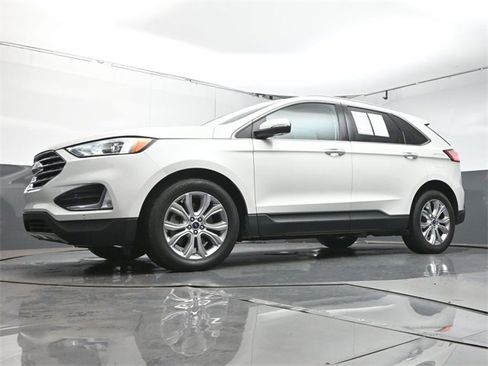 Used 2021 Ford Edge Titanium image 34