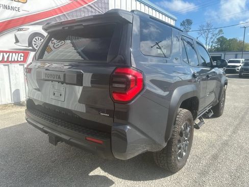 Used 2025 Toyota 4Runner SR5 RWD image 8