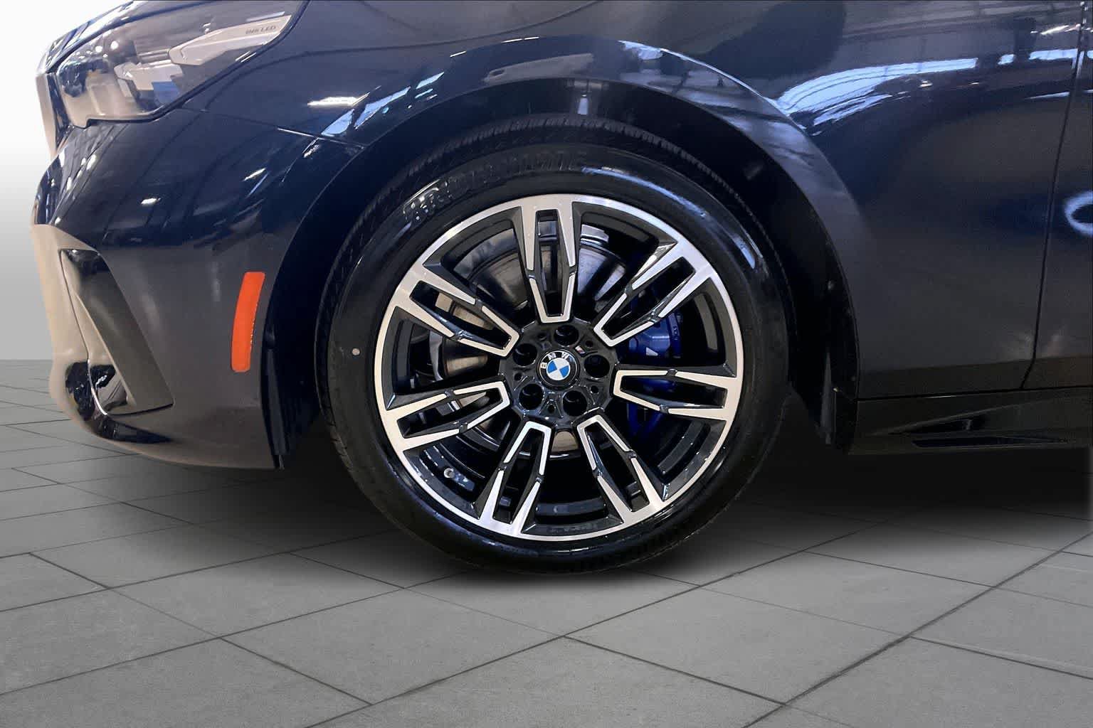 Used 2026 BMW 530i w/ M Sport Package RWD image 11