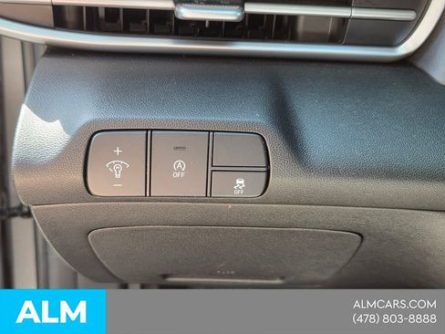 Used 2024 Hyundai Elantra SE FWD image 27