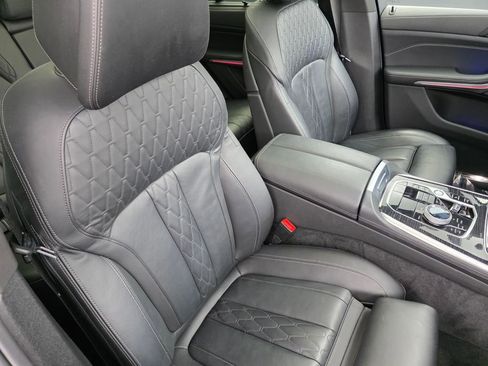 Used 2024 BMW X5 sDrive40i w/ Executive Package image 27